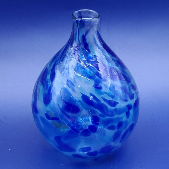 FINAL CLEARANCE Art Glass Blue Shades Confetti Bud Vase Bulbous Teardrop 6" High - Picture 3 of 12
